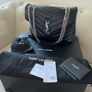 💯 Authentic YSL Medium Loulou Matelassé Leather
Shoulder Bag in Black/Silver